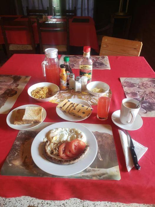 Bambi Lodge Grootfontein Buitenkant foto