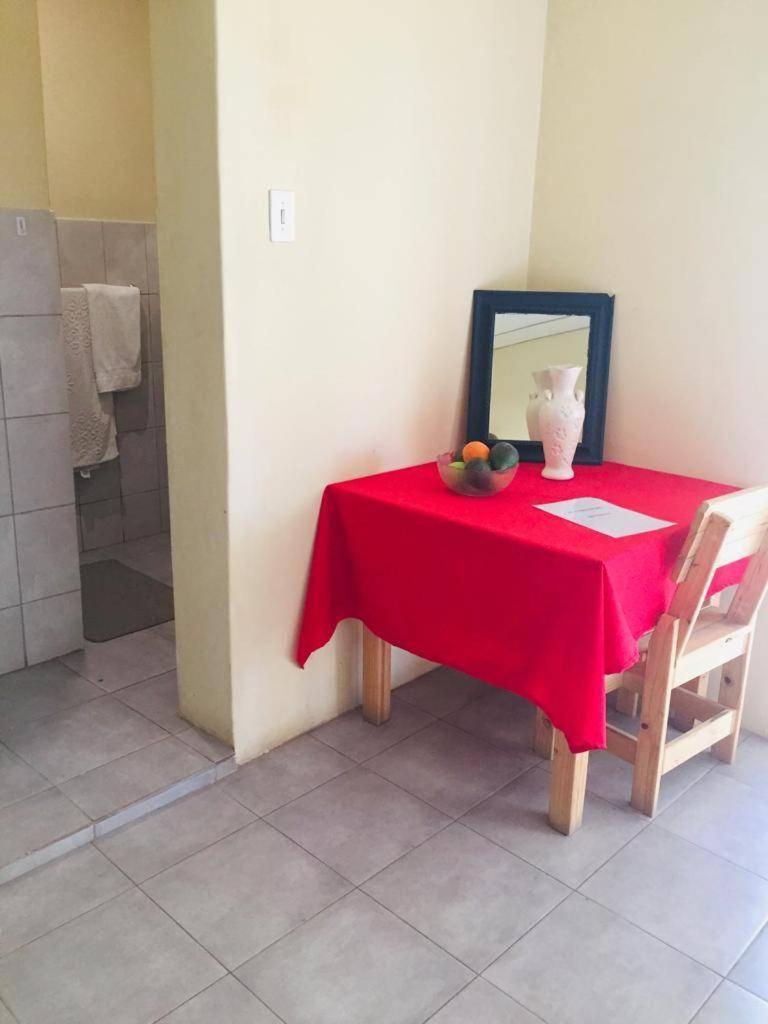 Bambi Lodge Grootfontein Buitenkant foto